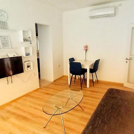 By The Sea Apartment Rijeka Exterior photo
